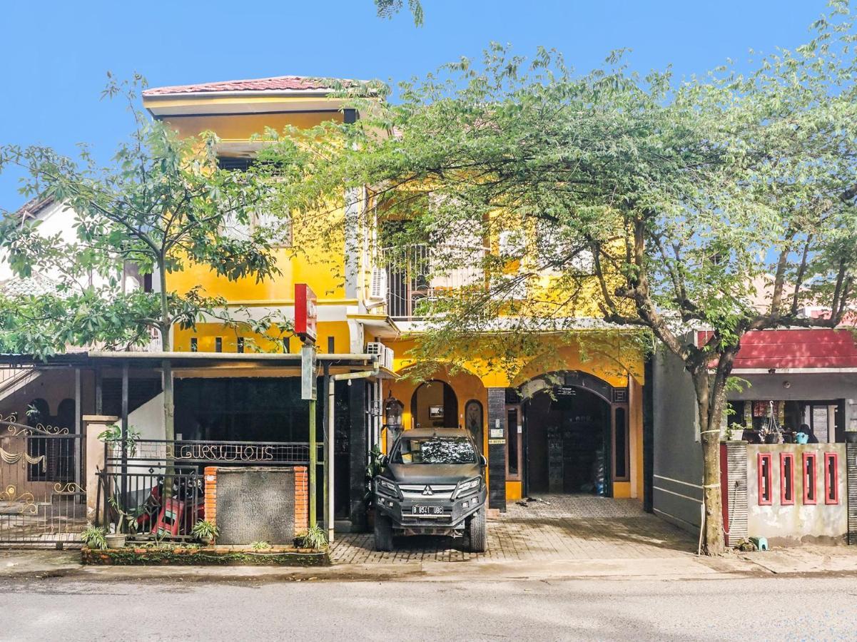 Oyo 2872 Garuda Guest House Банджармасин Экстерьер фото